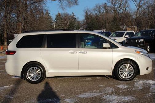 2017 Toyota Sienna XLE Premium
