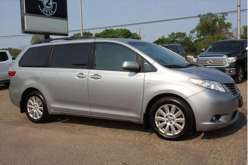 2017 Toyota Sienna XLE Premium