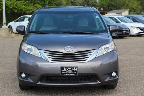 Predawn Gray Mica 2017 Toyota Sienna XLE Premium