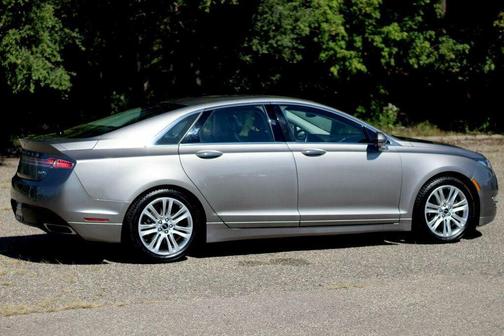 2016 Lincoln MKZ Base