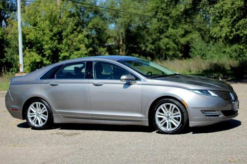 2016 Lincoln MKZ Base