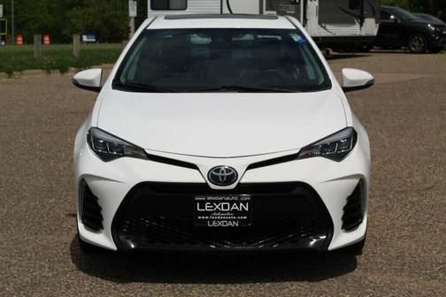 Super White 2017 Toyota Corolla XSE
