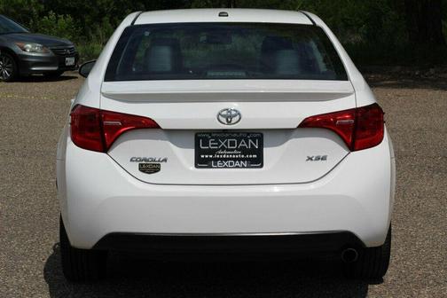 Super White 2017 Toyota Corolla XSE