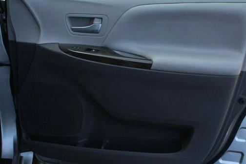 2017 Toyota Sienna XLE Premium