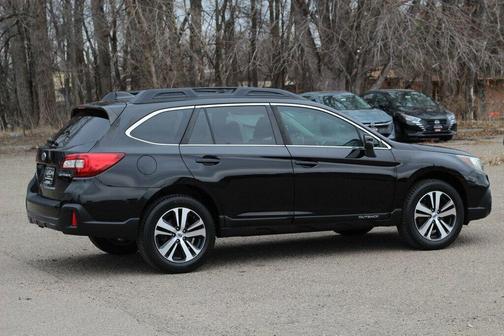 Crystal Black Silica 2019 Subaru Outback 2.5i Limited
