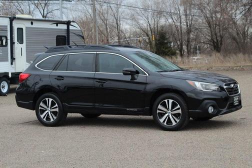 Crystal Black Silica 2019 Subaru Outback 2.5i Limited