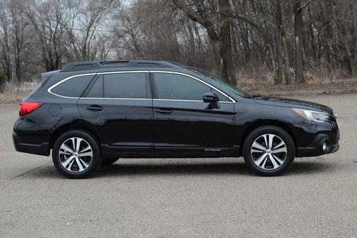 Crystal Black Silica 2019 Subaru Outback 2.5i Limited