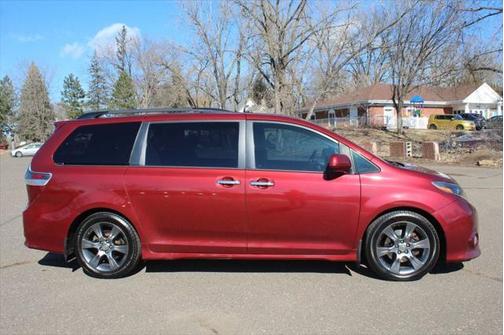 2015 Toyota Sienna LE