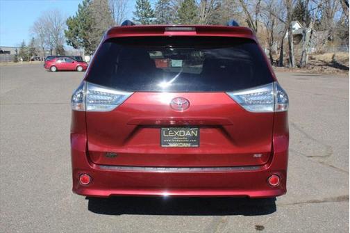 2015 Toyota Sienna LE