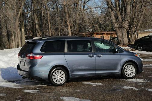 2015 Toyota Sienna XLE Premium