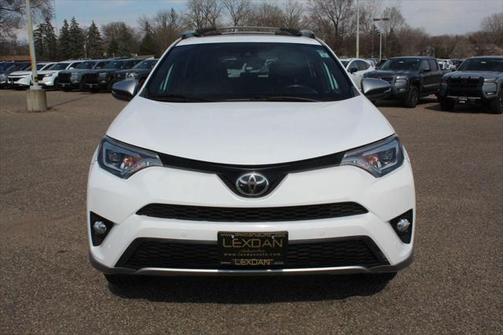 2017 Toyota RAV4 SE
