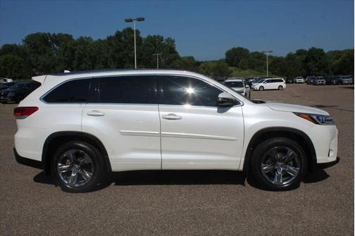 2019 Toyota Highlander Limited Platinum