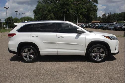2019 Toyota Highlander Limited Platinum