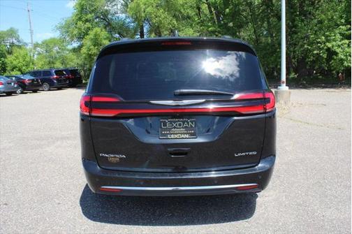 2022 Chrysler Pacifica Limited