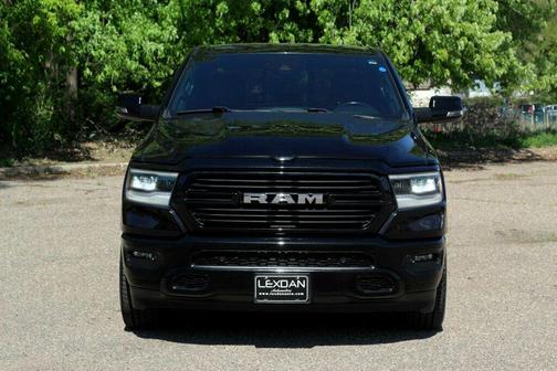 Diamond Black Crystal Pearlcoat 2023 RAM 1500 Sport