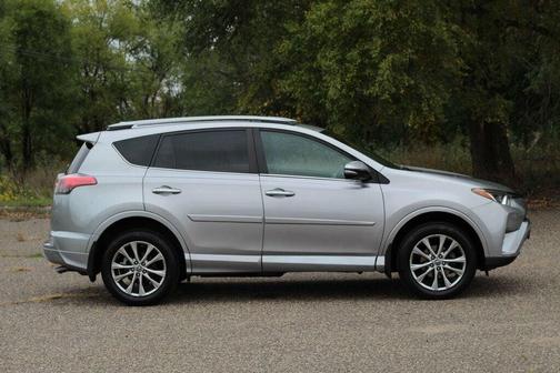 2017 Toyota RAV4 Platinum