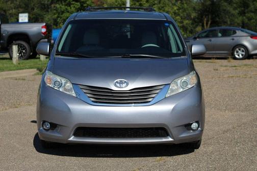 2012 Toyota Sienna XLE