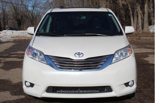 2015 Toyota Sienna XLE