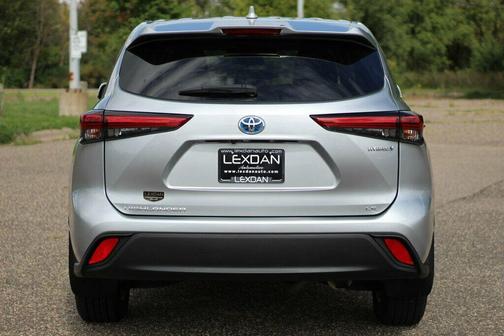 2020 Toyota Highlander Hybrid LE