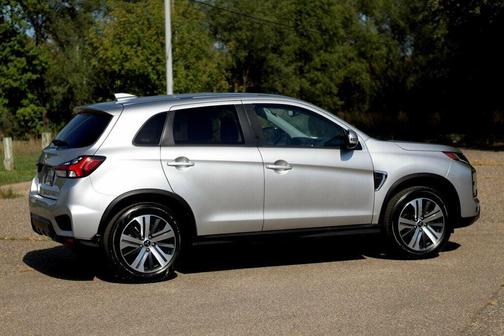 2024 Mitsubishi Outlander Sport SE