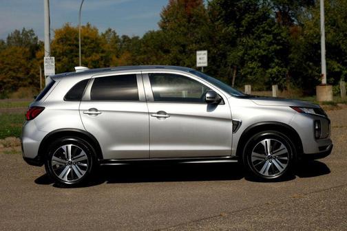 2024 Mitsubishi Outlander Sport SE