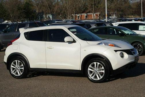 White Pearl 2014 Nissan Juke SL