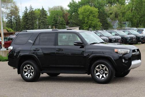 Midnight Black Metallic 2018 Toyota 4Runner TRD Off Road Premium