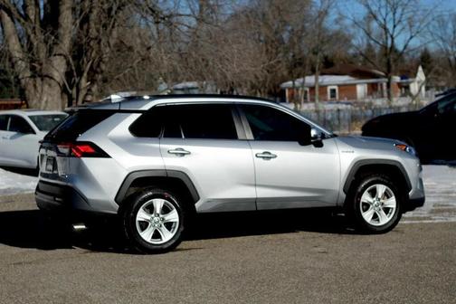 2021 Toyota RAV4 Hybrid XLE