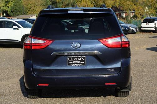 2018 Toyota Sienna Limited Premium