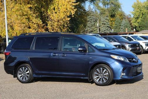 2018 Toyota Sienna Limited Premium
