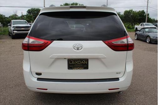 2018 Toyota Sienna XLE Premium