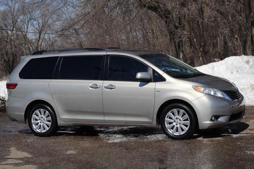 2017 Toyota Sienna XLE Premium