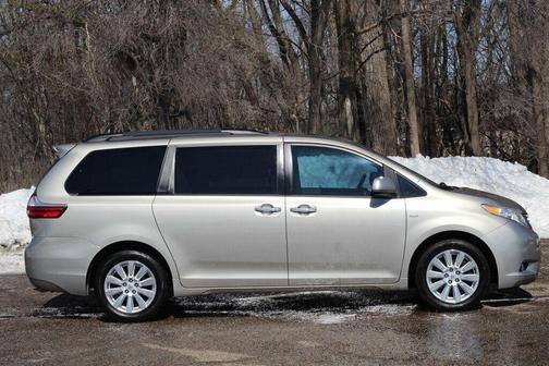 2017 Toyota Sienna XLE Premium