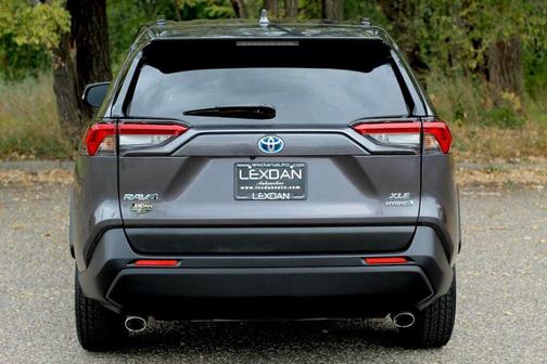 2021 Toyota RAV4 Hybrid XLE