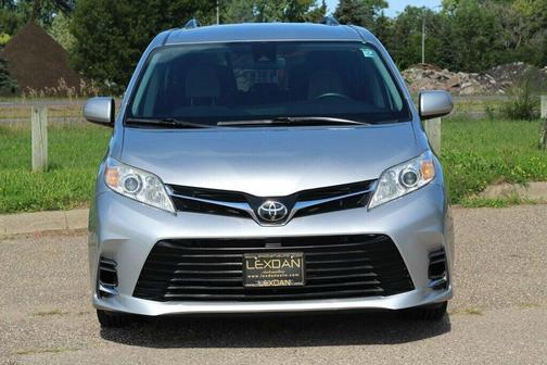 2020 Toyota Sienna LE