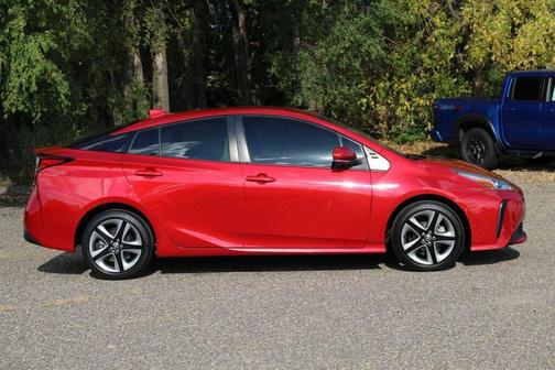 2021 Toyota Prius XLE