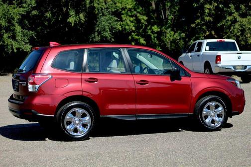 2017 Subaru Forester 2.5i