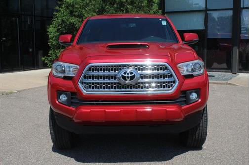 2016 Toyota Tacoma TRD Sport