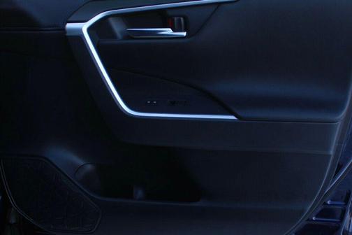 2019 Toyota RAV4 Hybrid SE