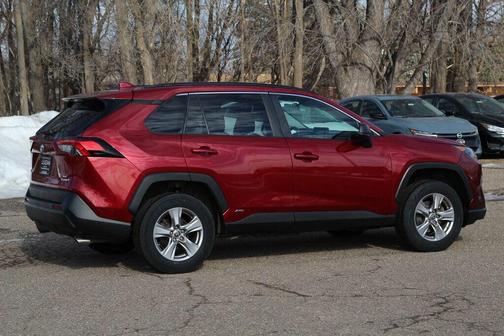 2022 Toyota RAV4 Hybrid SE