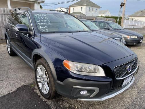 Magic Blue Metallic 2016 Volvo XC70 T5 Platinum