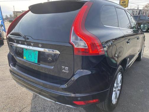 Black 2016 Volvo XC60 T5 Premier