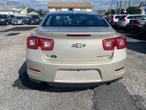 Silver Ice Metallic 2015 Chevrolet Malibu 1LZ