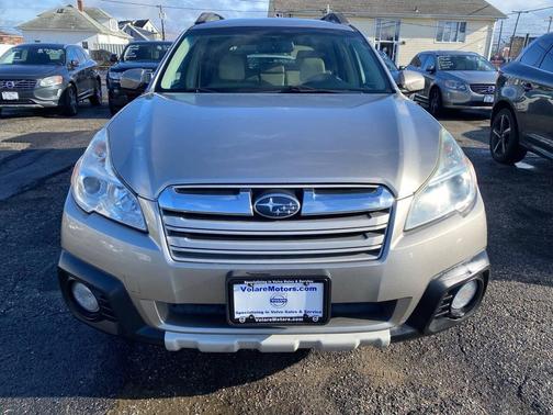 Beige 2014 Subaru Outback 2.5i Limited
