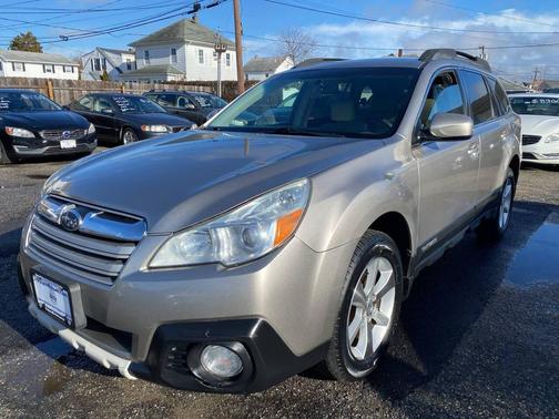 Beige 2014 Subaru Outback 2.5i Limited