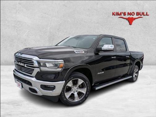 2022 RAM 1500 Laramie Crew Cab 4x2 57' Box