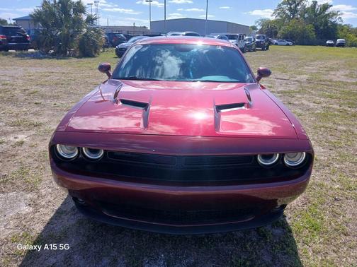 Octane Red Pearlcoat 2022 Dodge Challenger SXT