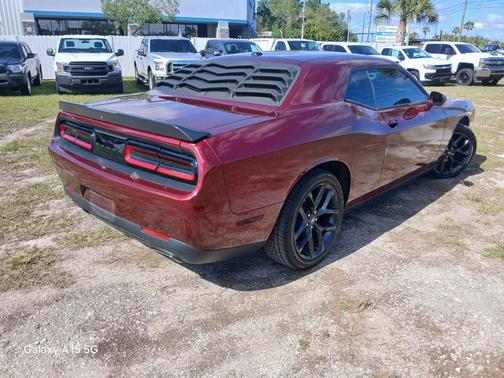 Octane Red Pearlcoat 2022 Dodge Challenger SXT