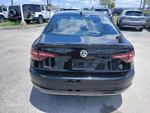 Black Uni 2019 Volkswagen Jetta 1.4T SE