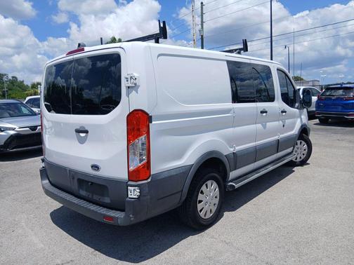 Oxford White 2017 Ford Transit-250 Base